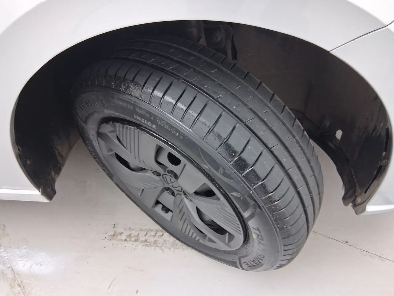 Volkswagen Polo Track 1.0 Flex 12V 5p, foto 13 de 18