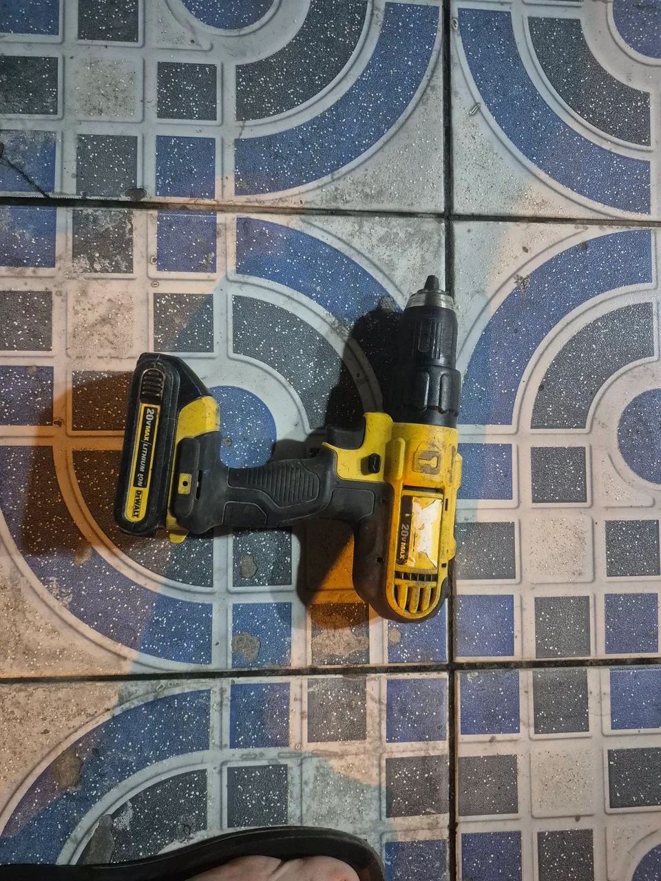 DeWalt 20V  DCD776 