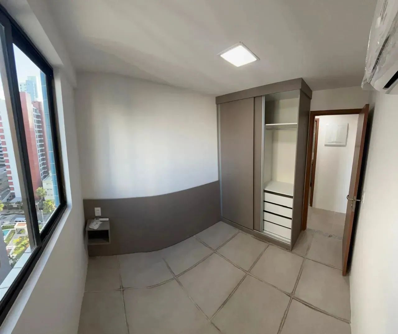 APARTAMENTO NO CORAÇÃO DE BOA VIAGEM PARA ALUGUEL POSSUI 2 QUARTOS COM TODOS MÓVEIS PLANEJ - Foto 2