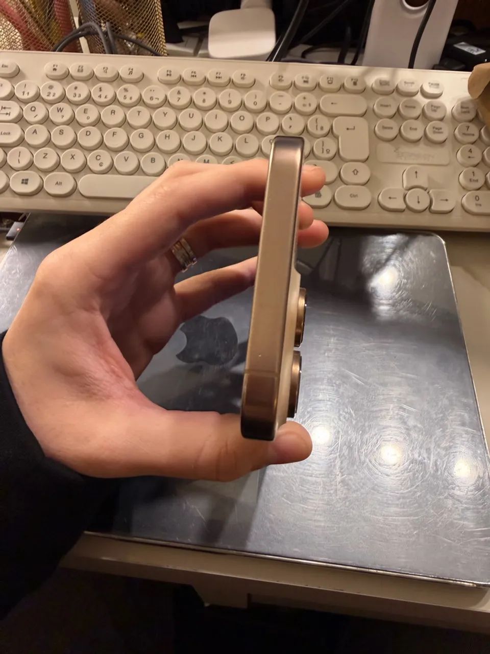 iPhone 16 Pro Max 512GB Dourado - bateria 91% - Foto 3