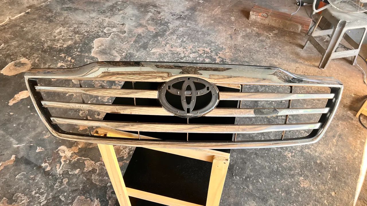 Grade de Pára-choque Hilux 