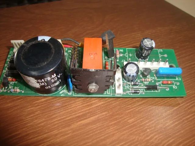 Placa eletronica comutadora 110v/220v para Bomba de Infusão Nutrimat II BBRAUN 
