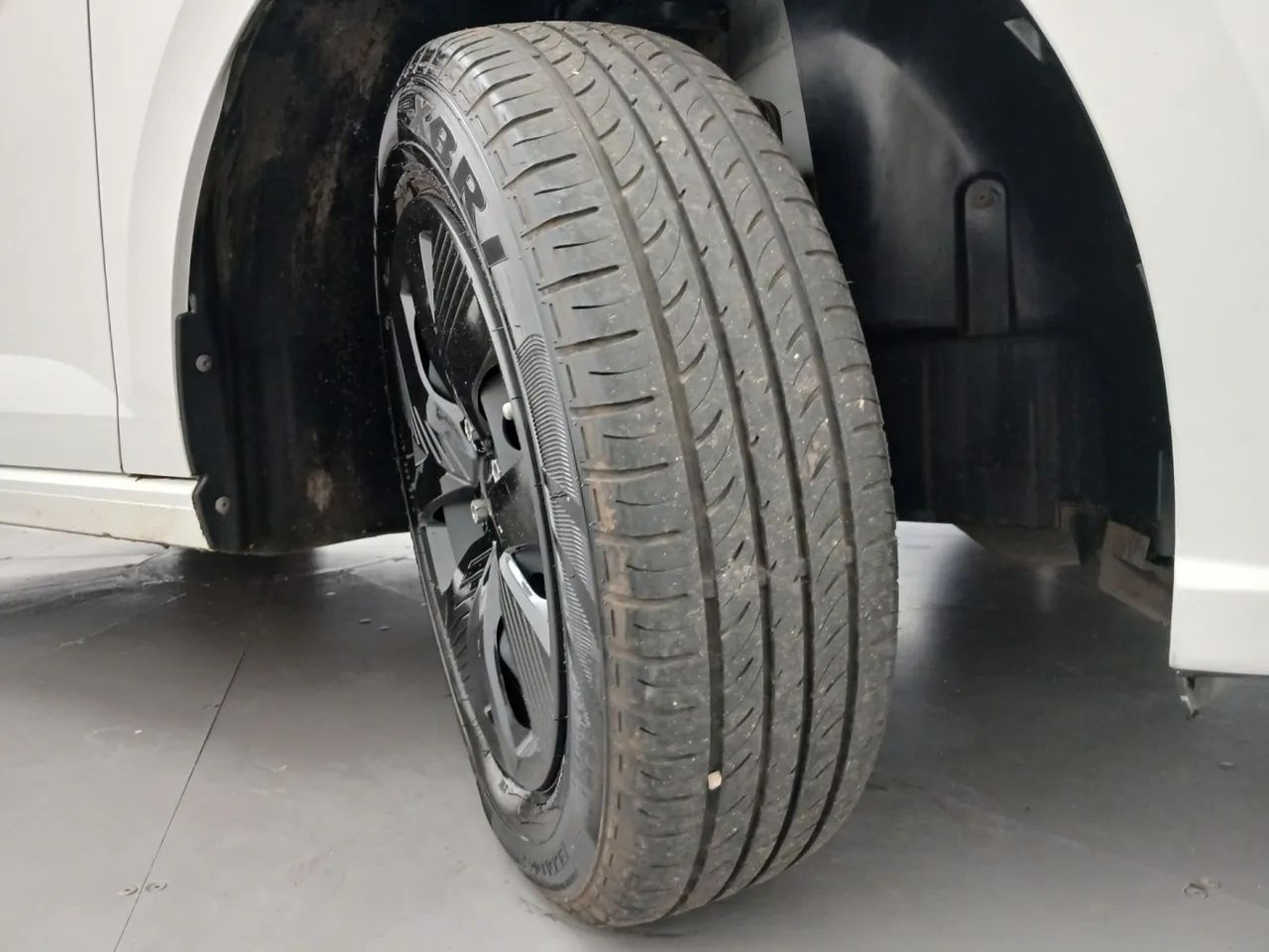 Volkswagen Polo Track 1.0 Flex 12V 5p, foto 13 de 18