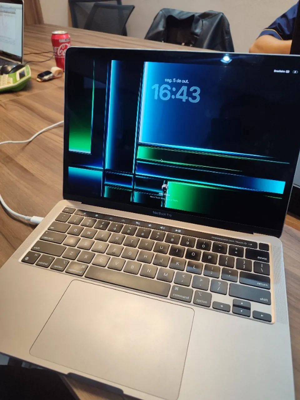 MACBOOK PRO M1 16GB RAM 1TB SSD