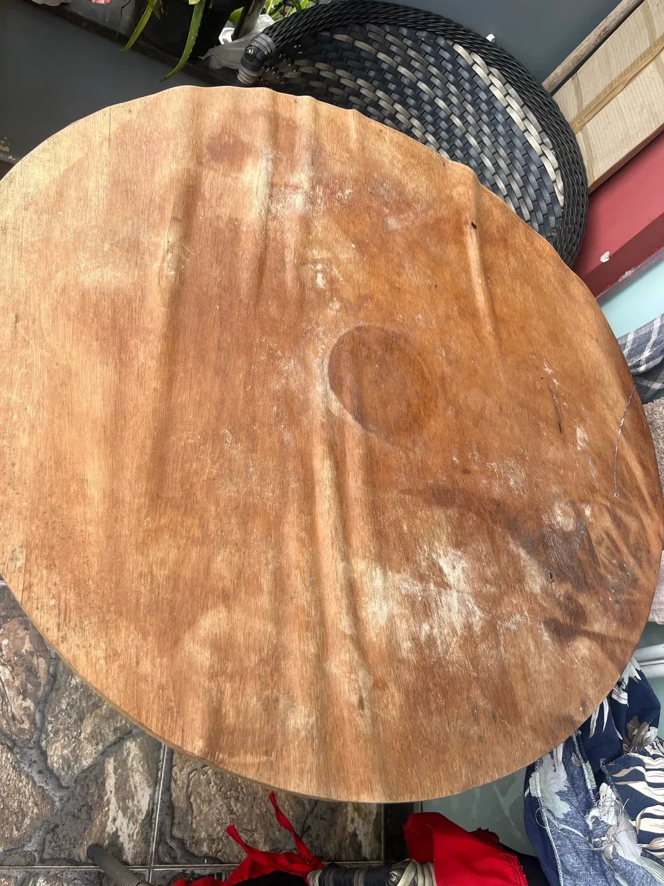 Mesa de compensado e aço com 4 cadeiras  - Foto 4