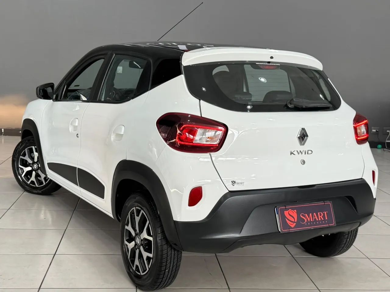 Renault Kwid 1.0 Intense 2023 - Foto 3