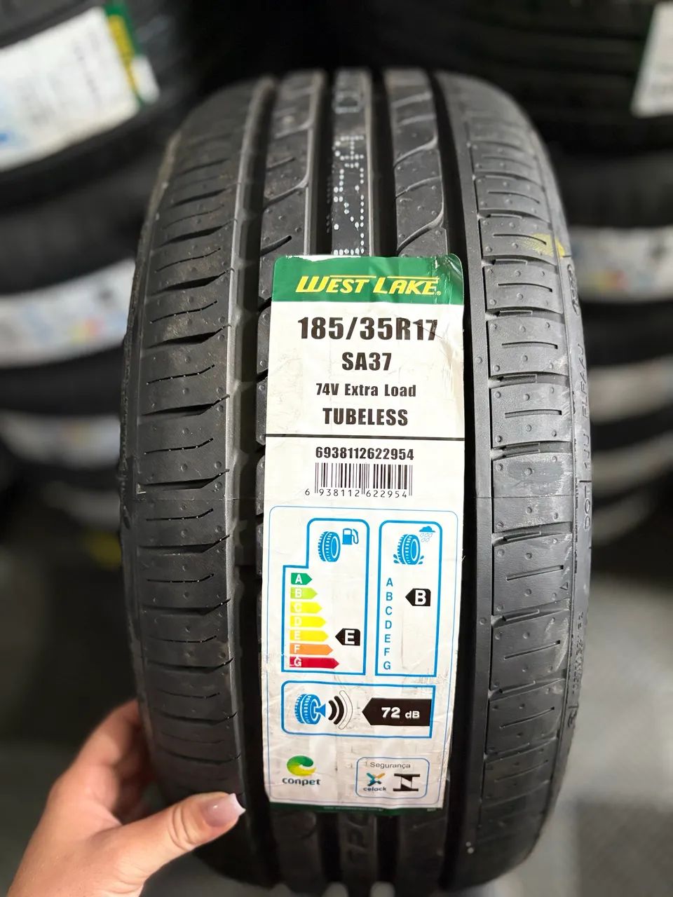 Pneu novo 185/35/18 WESTLAKE - Peças para carros, vans e