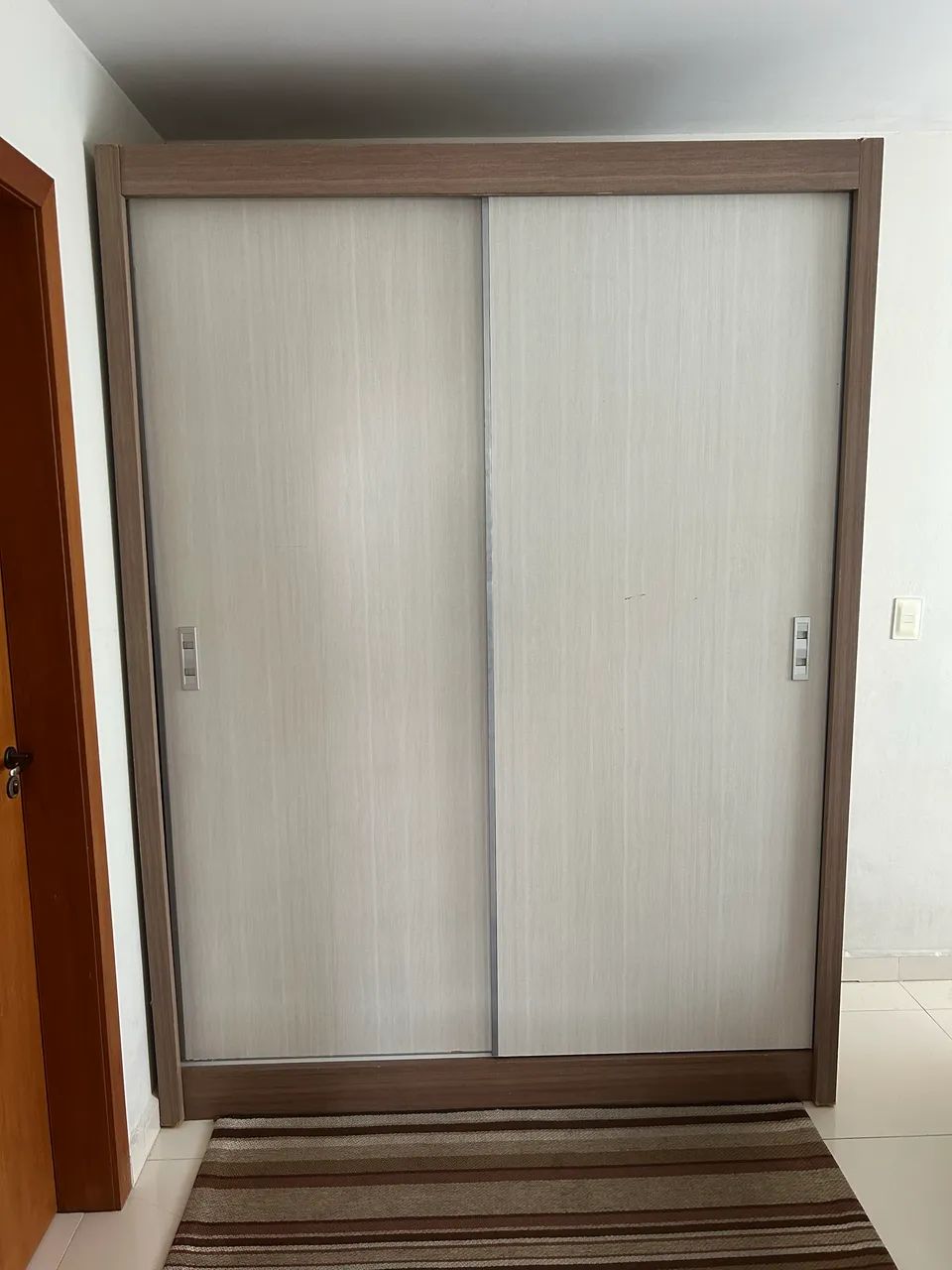 Guarda roupas 2 portas