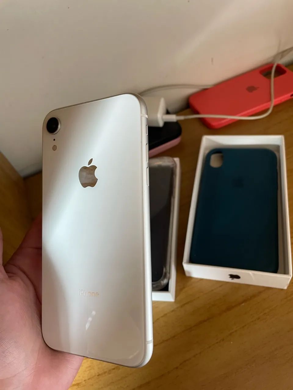 IPHONE XR BRANCO- IMPECÁVEL - Foto 2