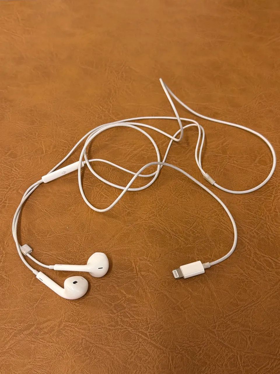 Fone com fio Apple Original Lightning 