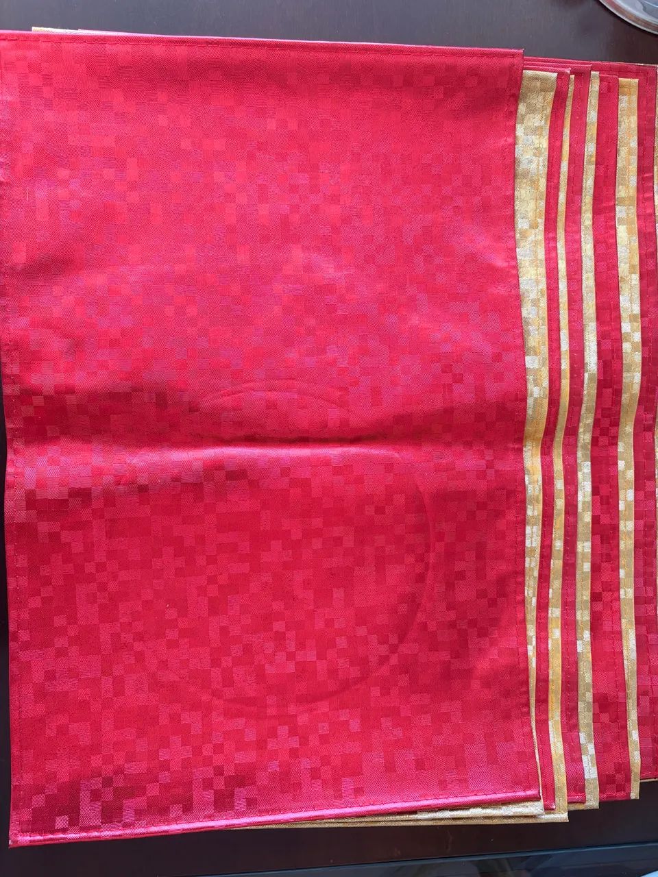 Kit jogo americano vermelho e dourado - Foto 2