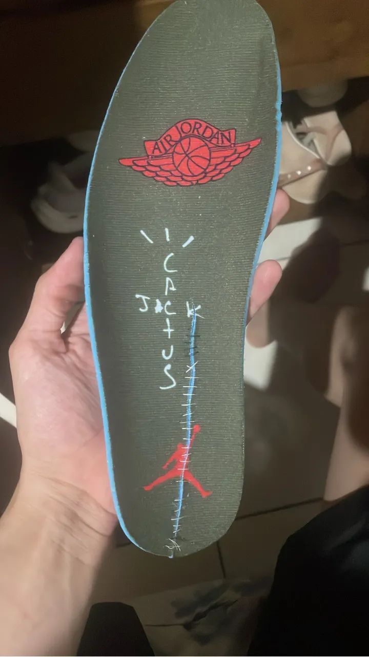 jordan 1 low travis  - Foto 3