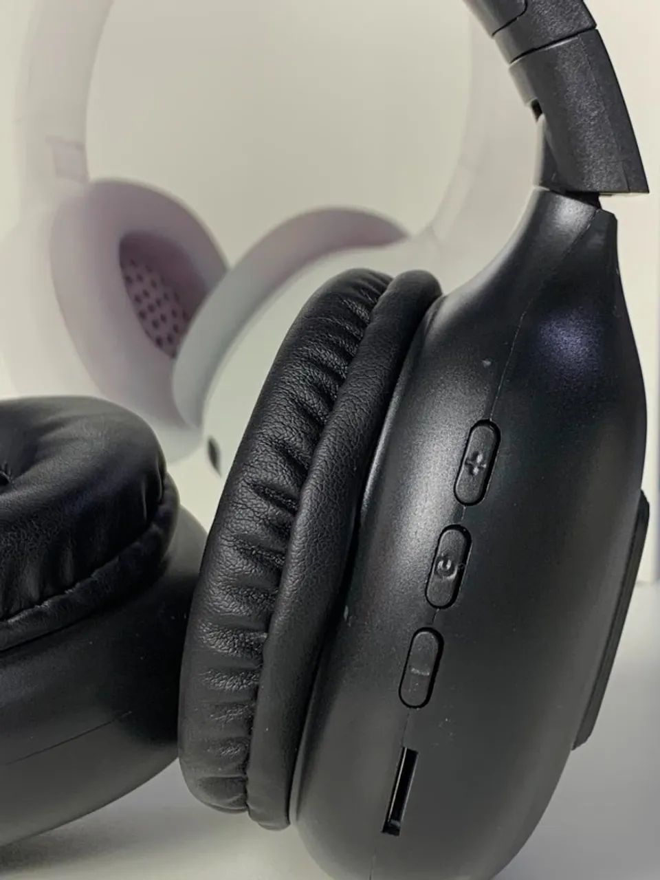 Headphone Bluetooth Max Pro Preto - Sem Fio, Dobrável, com Microfone e Cabo de Carga - Foto 3