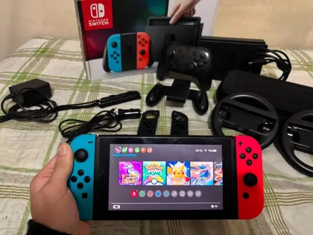 Nintendo Switch Completo na Caixa + Pro Controller + Diversos Acessórios - Foto 2