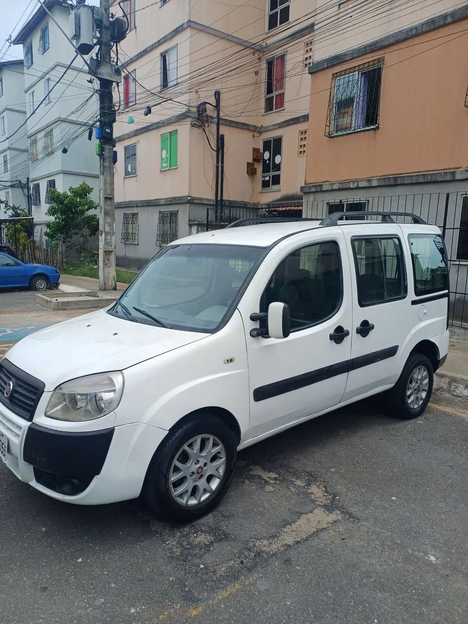 Fiat Doblo Doblo HLX 1.8 mpi Flex 5p 2011