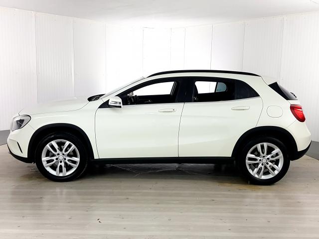 Mercedes GLA 200 Adv. 1.6/1.6 TB 16V Flex Aut. - Branco - 2016 - Foto 2