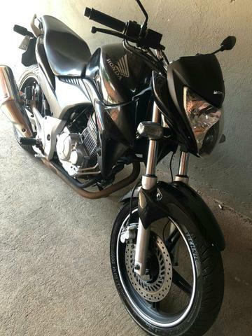CB 300 2013 flex impecável - Foto 5