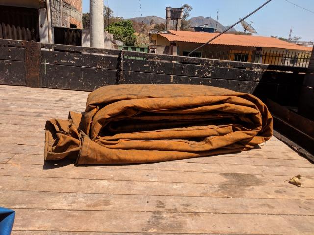 Carroceria madeira Itabaiana 8'5 mais encerado ( valor a parte) - Foto 2