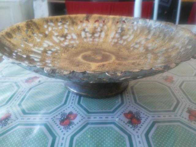 Fruteira de bronze antiga