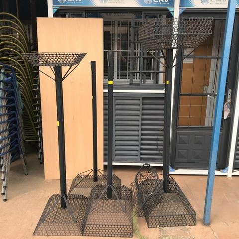 Lixeiras para Calçadas e Portão