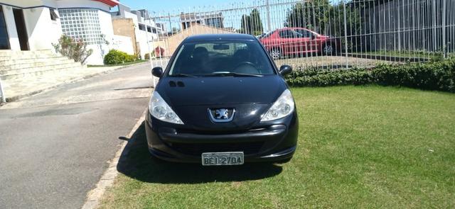 Peugeot 207 1.4 ano 2011 completo - Foto 8