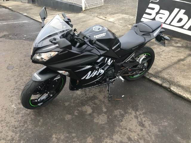 Kawasaki / Ninja 300 Abs 2018 apenas 5.700km - Foto 4