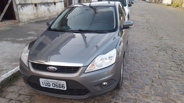 FORD FOCUS 1.6 ÚNICO DONO