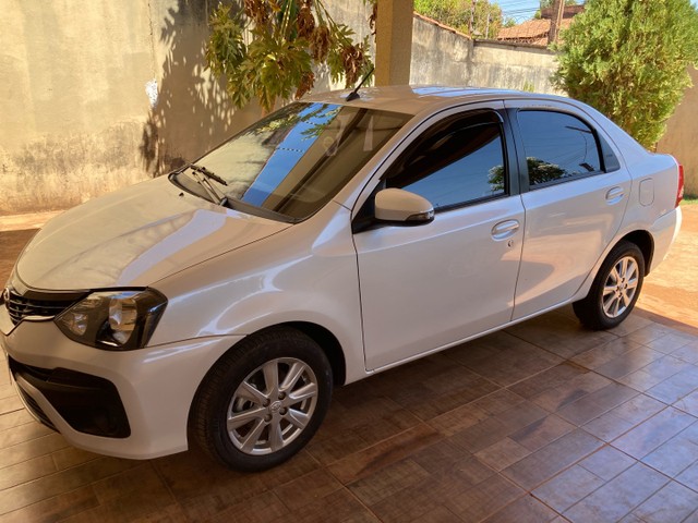 ETIOS SEDAN X PLUS