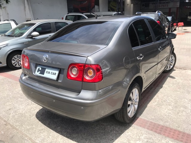 polo sedan 2011 olx