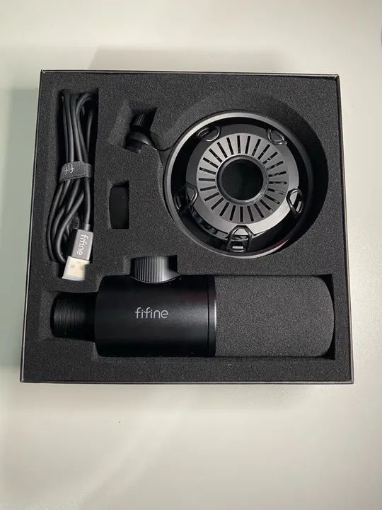 Microfone Dinâmico Usb Fifine K658 Rgb