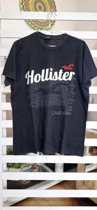 Estilosa Camiseta Hollister - Preta - Tamanho M - Foto 2