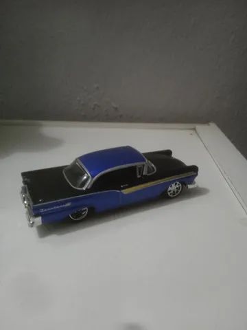 Ford Crow Victoria M2 Machines 1/64 - Foto 3