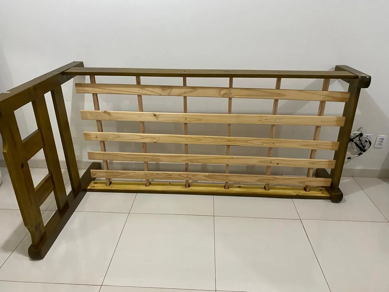 Cama De Solteiro Madeira Maciça com Cabeceira (Não entrego)