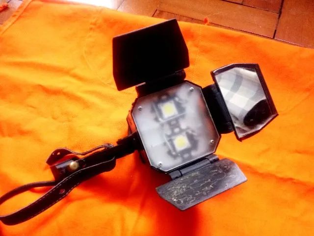 Iluminador para filmadora 350 wats led  branca difusora  profissional