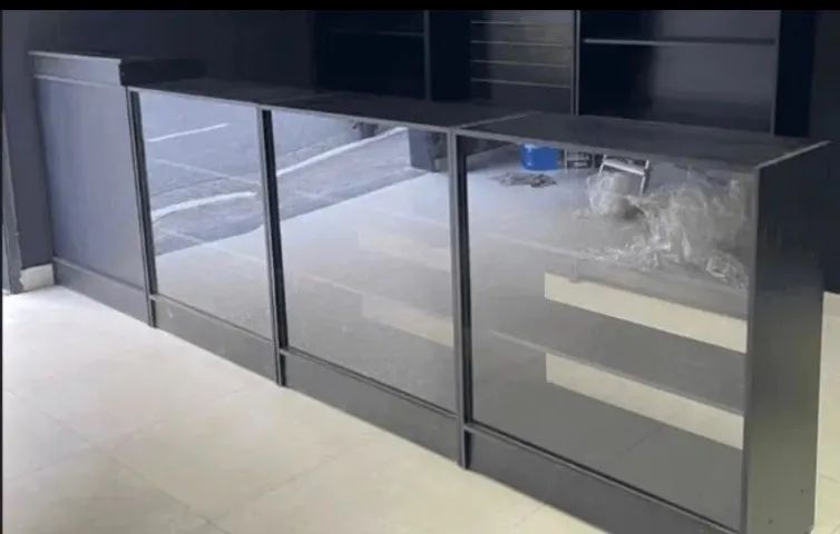 BALCÃO PRETO EXPOSITOR VITRINE NOVO - MDF - Foto 2