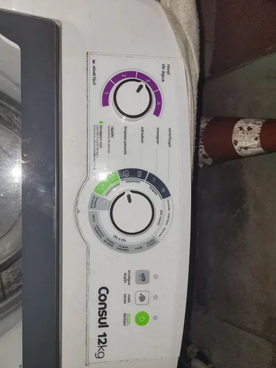 Técnico em máquina de lavar e lavar e secar