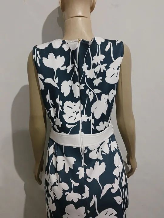 Vestido realist  - Foto 2