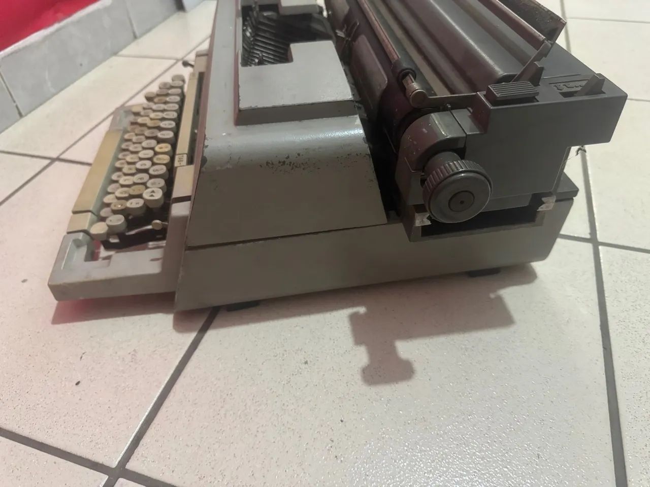 máquina escrever olivetti linea 98 - Foto 3