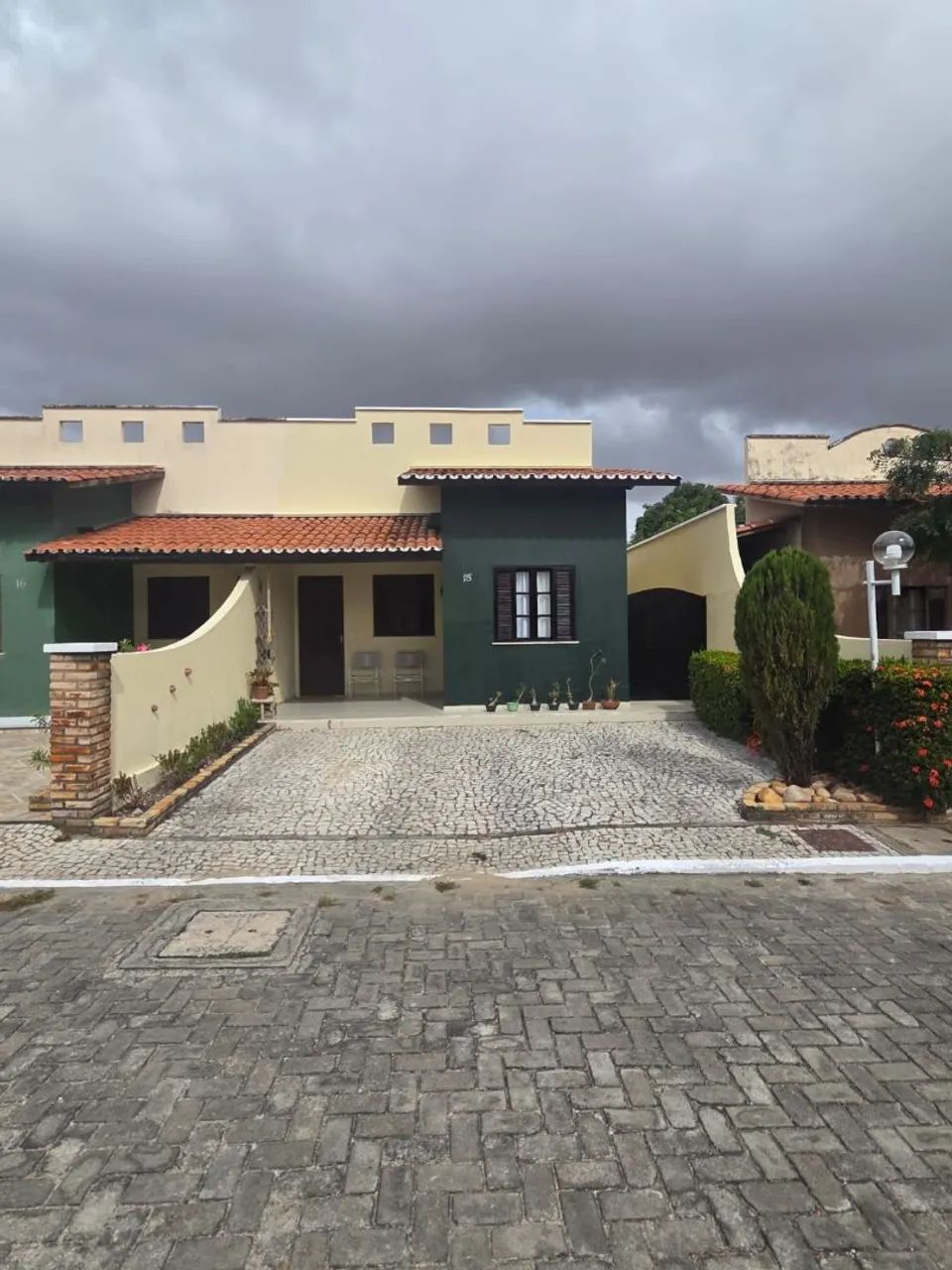 Casa de condomínio - Residencial La Verne