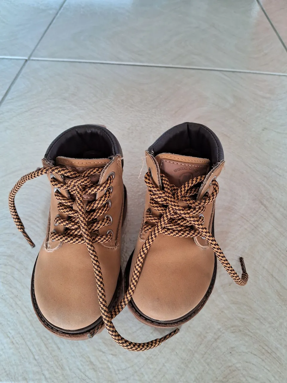 Botas infantis de couro sintético