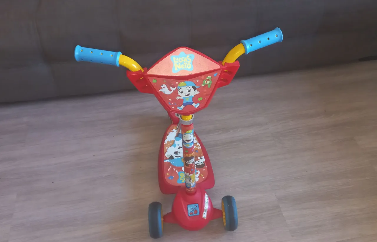 Patinete Lucas Neto
