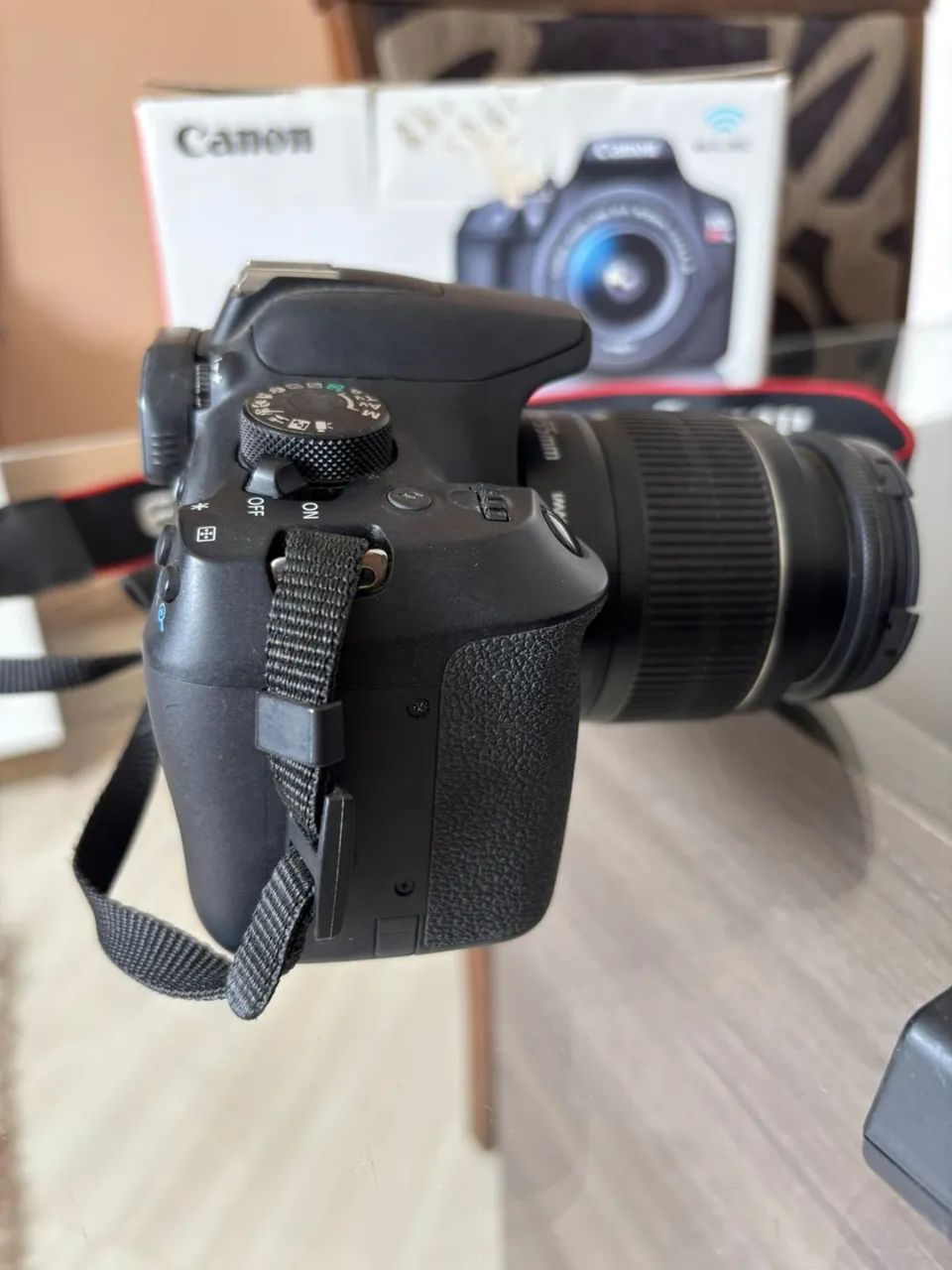 Cânon EOS Rebel T6 + Lente + flash  - Foto 3