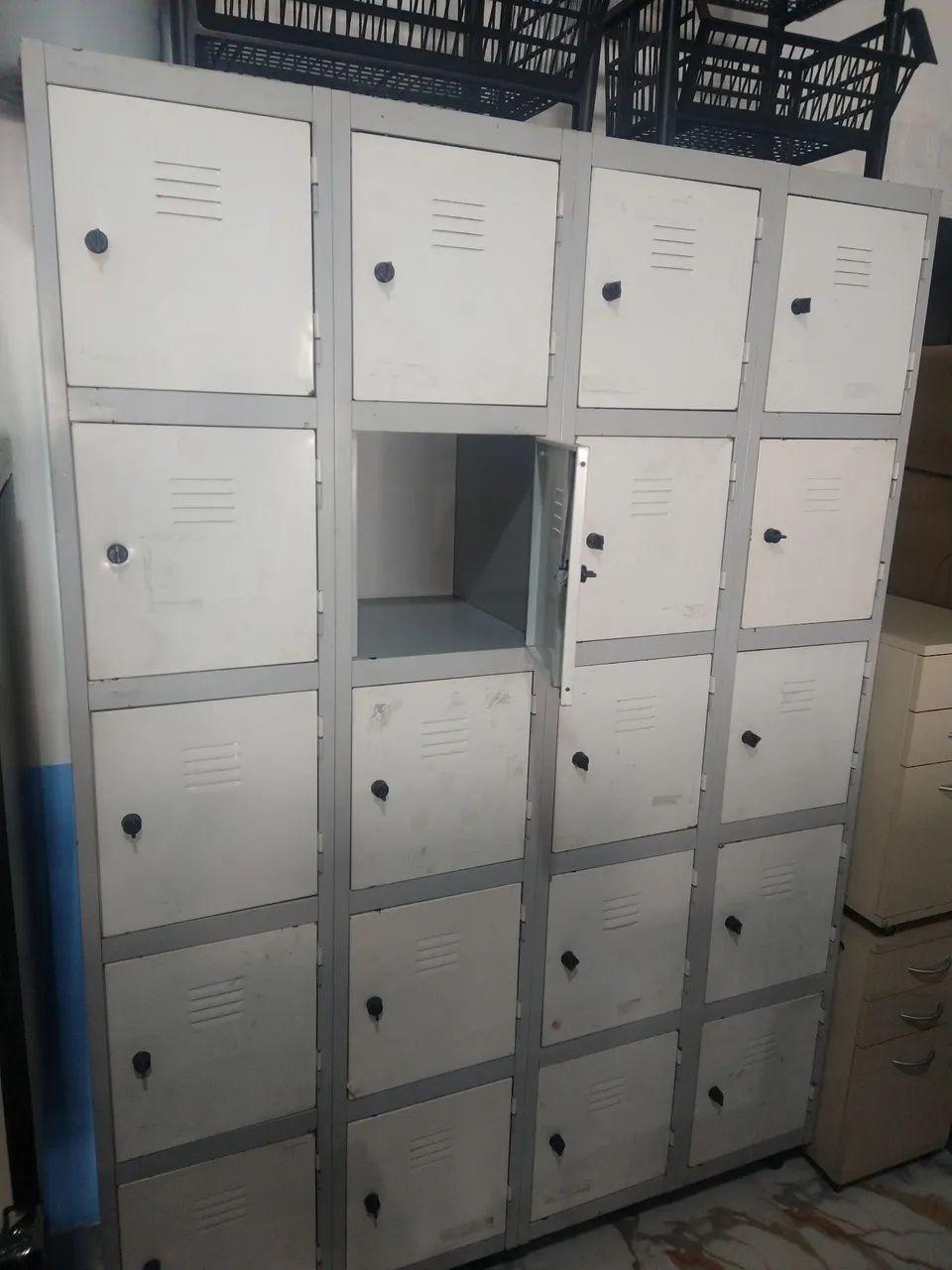 Armário de Aço com 20 portas Usado  - Foto 3
