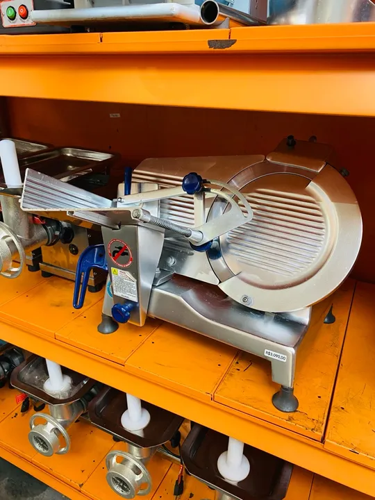 CORTADOR DE FRIOS GURAL GLP 300