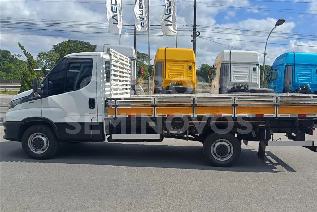 IVECO DAILY 35-160 LONGO E6 4X2 2022/2023 - Foto 7