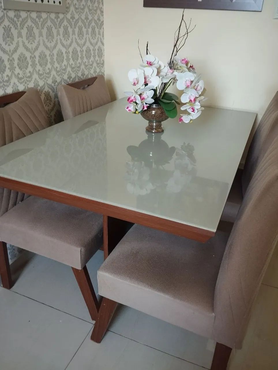 Rectangular dining table with 4 chairs64520806681346122