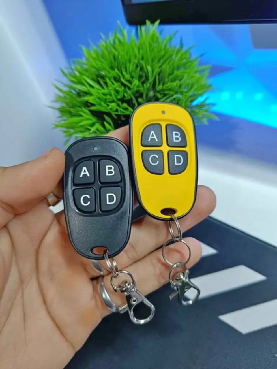motor para portão vendemos controle de portão do Fine entregamos já codificado