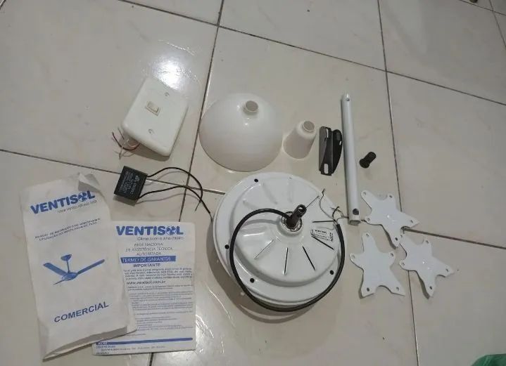 Vendo ventilador de teto sem as palhetas