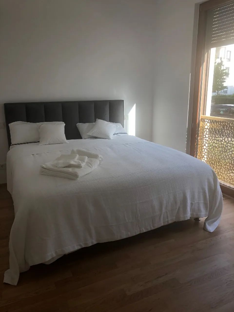 Cama Box Charlotte  180x200 - Conforto com Molas Ensacadas - semi-nova  - Foto 2