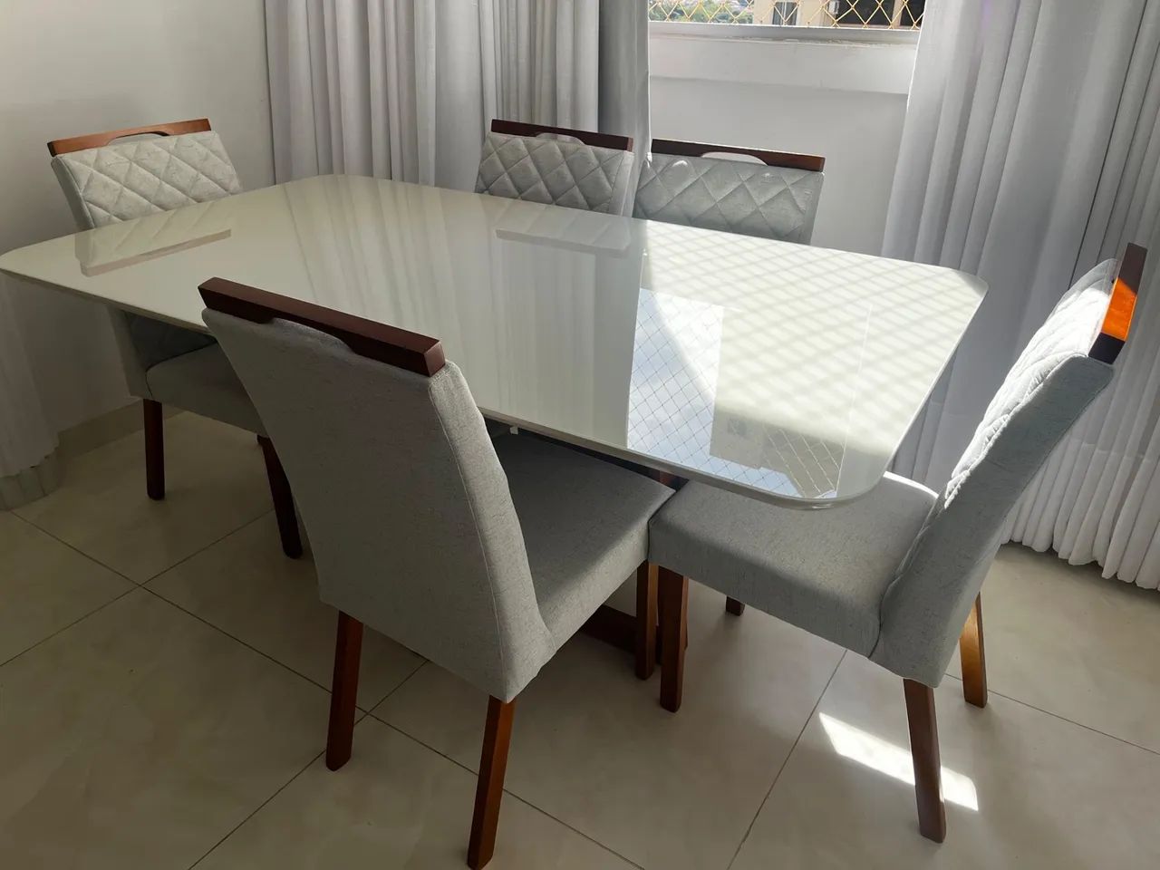 Mesa de Jantar Elegante com 6 Cadeiras - Foto 3